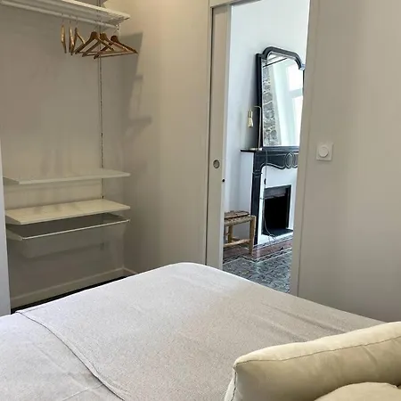 Appartement Spacieux, Confort Et Climatise A 500m De La Carqueiranne